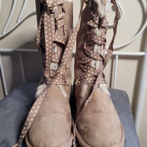 Ugg style Boots